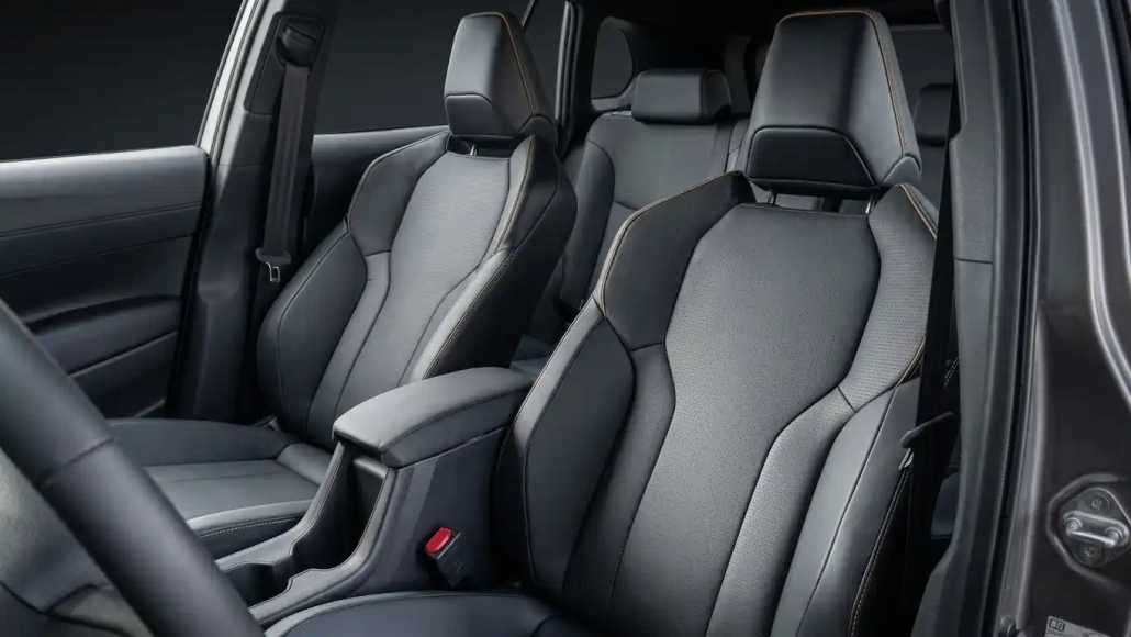Corolla Cross hybrid 2026 - front seats